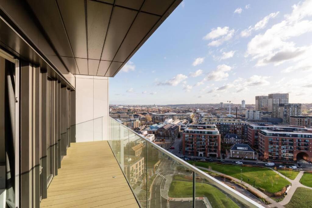 Luxury River Side Penthouse Лондон Экстерьер фото
