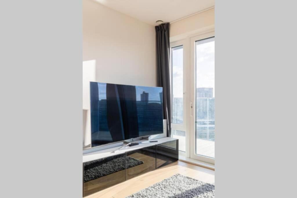 Luxury River Side Penthouse Лондон Экстерьер фото