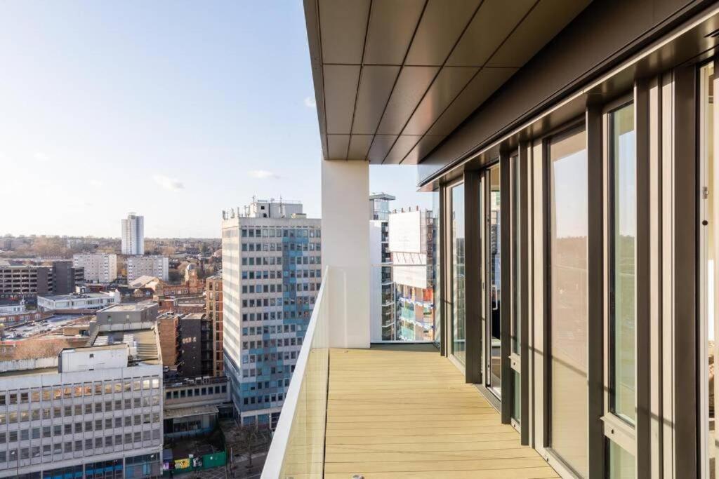 Luxury River Side Penthouse Лондон Экстерьер фото