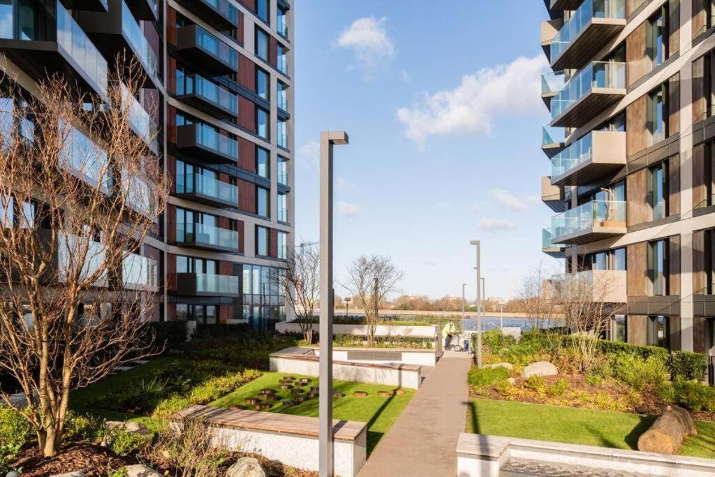 Luxury River Side Penthouse Лондон Экстерьер фото