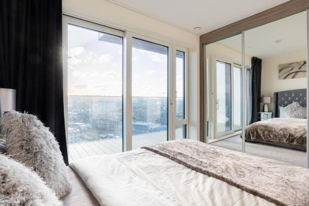 Luxury River Side Penthouse Лондон Экстерьер фото