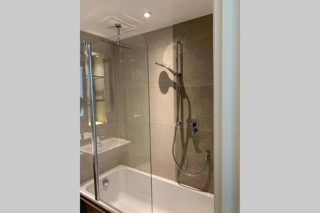 Luxury River Side Penthouse Лондон Экстерьер фото